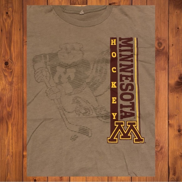 Minnesota Golden Gopher Bucky Hockey Shirt Athleisure Gym Wear Nike Champion - Picture 2 of 4